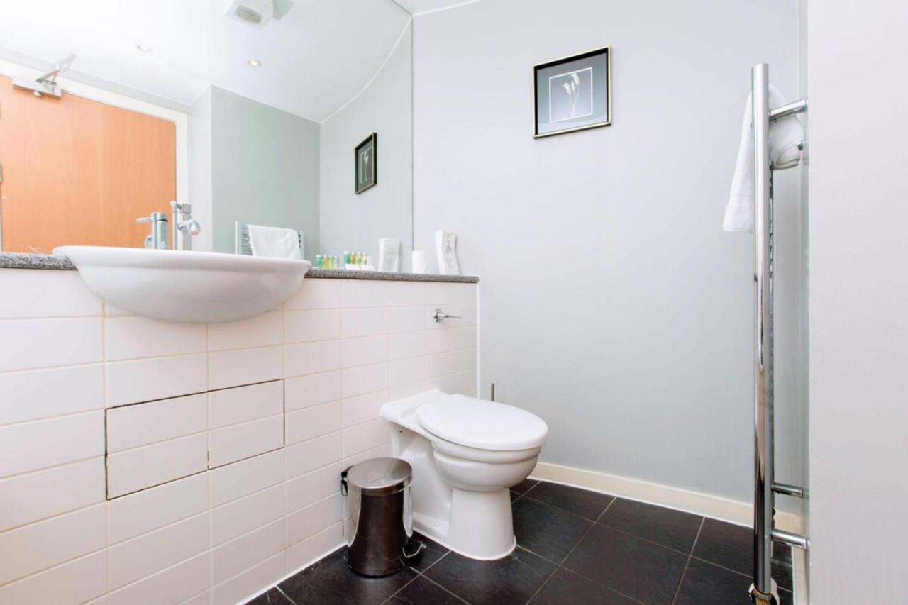 Bright And Stylish Apartment - Old Town Édimbourg Extérieur photo